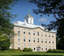 Upper Iowa University Image