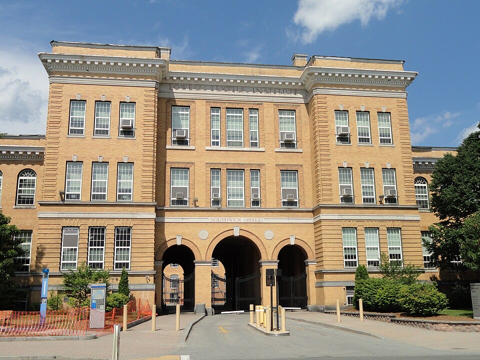 University of Massachusetts - Lowell Image