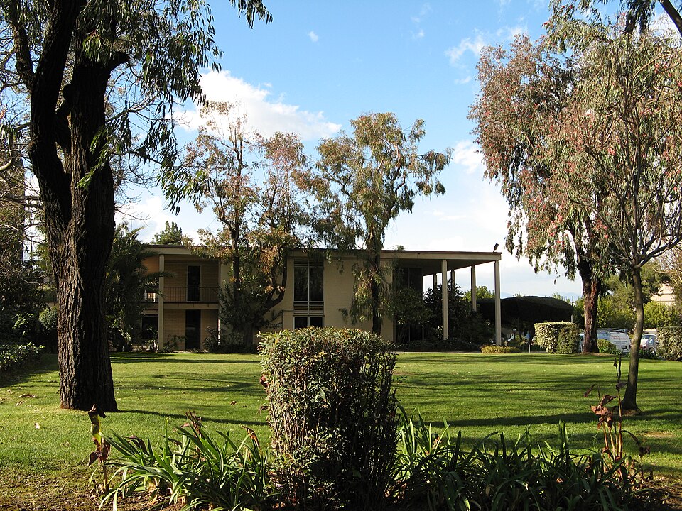 University of West Image
